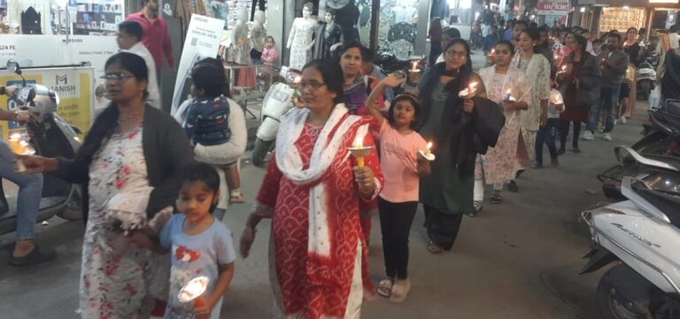 ख्रिस्त जन्मोत्सवानिमित्त शहरात कॅण्डल फेरी