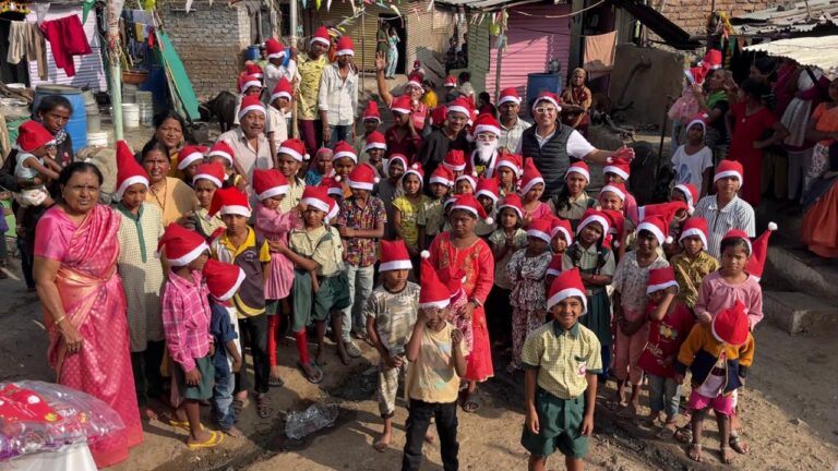 ब्रेड ऑफ लाईफ फाऊंडेशनद्वारे भिंगारला बाळगोपाळांसमवेत ख्रिस्त जयंती साजरी