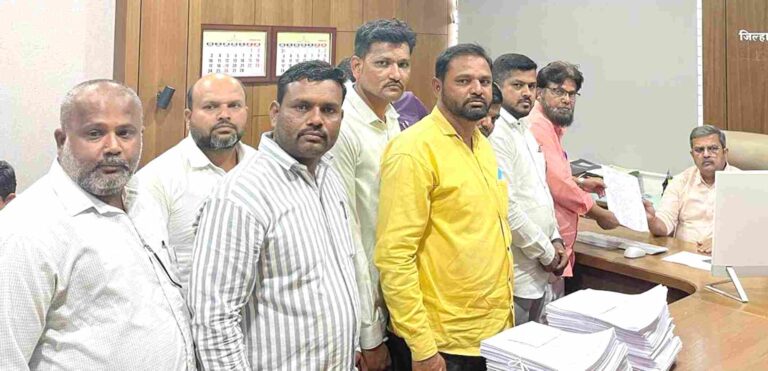 जिल्ह्यात वाढत असलेली जातीय विषमता  शासनाने लक्ष घालून त्वरित दूर करावी