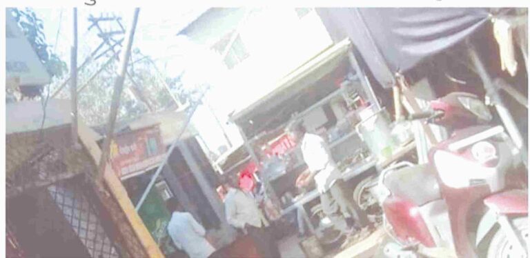वाढती अतिक्रमण व अवैध धंद्यांमुळे  माळीवाडा वेशीचा श्वास गुदमरला