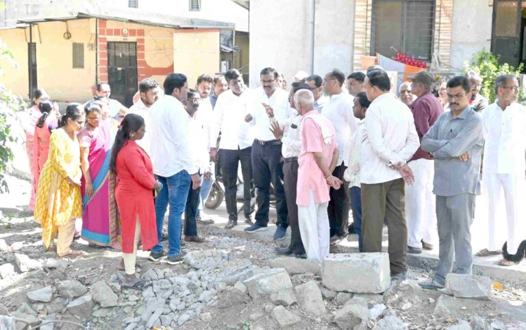 मनपा उपायुक्तांसह अधिकार्‍यांनी केली  सिव्हिल हडको येथील ओढ्याची पाहणी