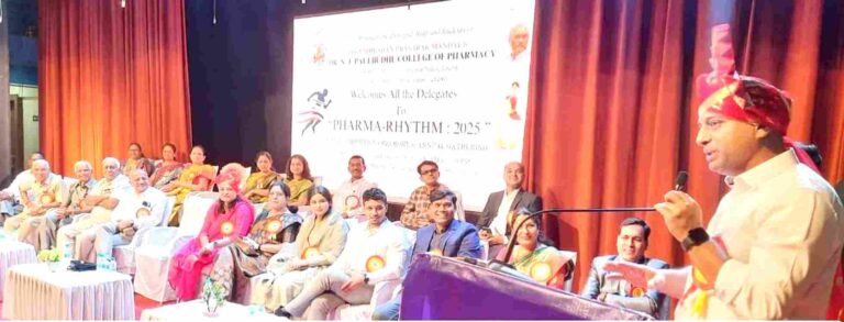 महाविद्यालयातील संस्काराची शिदोरी विद्यार्थ्यांचा आत्मविश्वास वाढवून जीवन घडविते