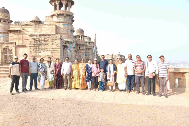 ‘अयोध्या व काशी धाम’ साठी नगरचे ६१ यात्रेकरु रवाना