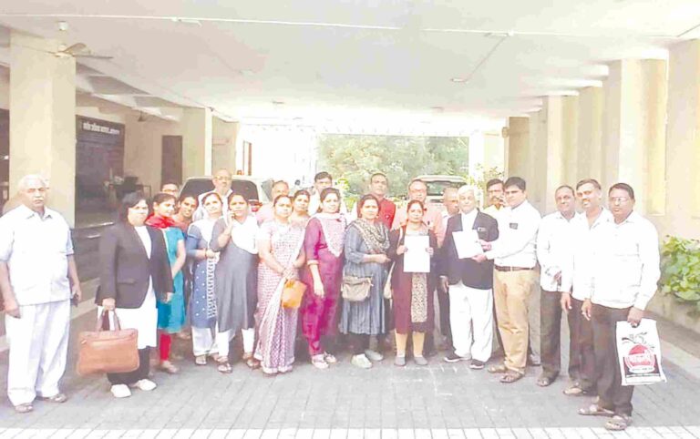 ठेवी परत मिळण्यासाठी पूर्णवाद नागरी सहकारी पतसंस्थेच्या  व्यवस्थापकासह संचालकांवर गुन्हे दाखल करण्याची मागणी