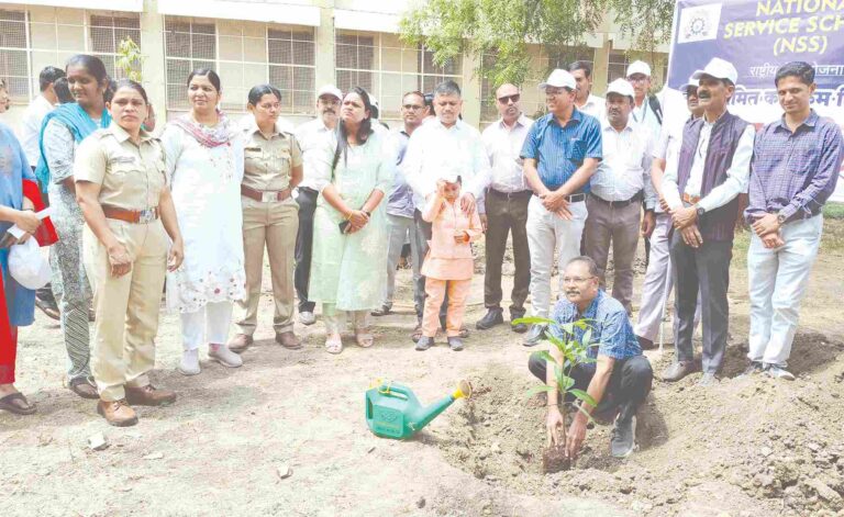 जंगलाचे संरक्षण हे भविष्यातील पिढ्यांसाठी शाश्वत आणि  पौष्टिक अन्नपुरवठा सुनिश्चित करण्याबद्दल देखील आह
