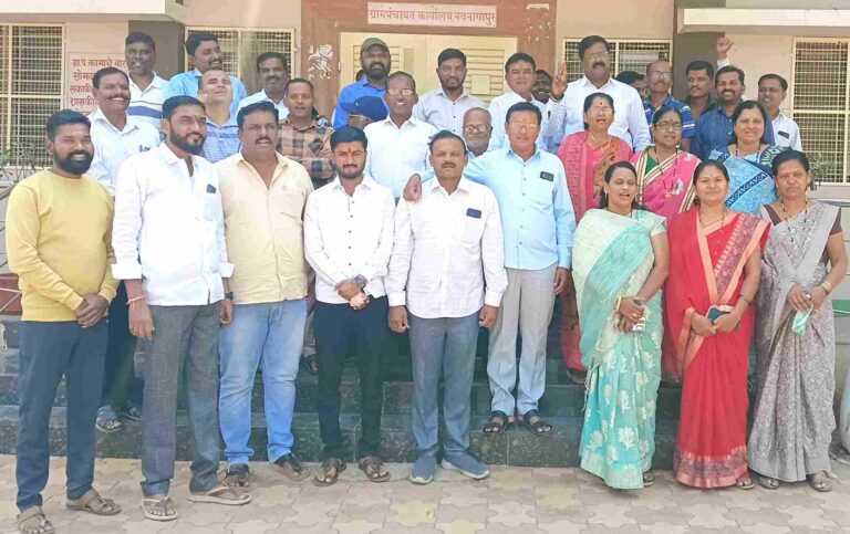 पाण्याचा प्रश्न गंभीर, सर्वत्र घाण; आरोग्य आले धोयात;  अनागोंदी कारभाराविरोधात संतप्त ग्रामस्थांनी ठोकले टाळ