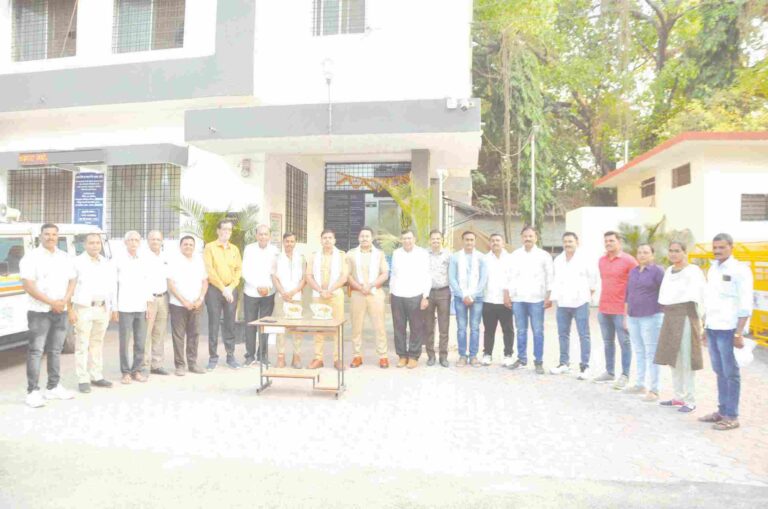 जैन मंदीर चोरी प्रकरणात अवघ्या ८ तासात आरोपी अटक केल्याबद्दल  महावीर चषक परिवारातर्फे पोलिस अधिकारी व कर्मचार्‍यांचा सत्कार