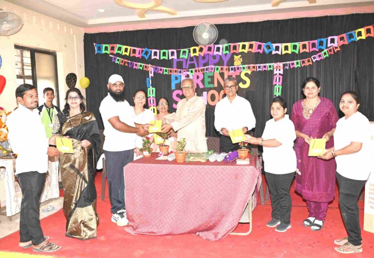पालक शाळा ही विद्यार्थ्यांच्या प्रगतीसाठी अभिनव उपक्रम