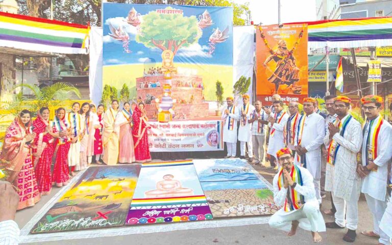 चौक सजावट व रांगोळी स्पर्धेत चितळे रोडवरील गुगळे परिवाराला दुसर्‍या वर्षीही प्रथम क्रमांक