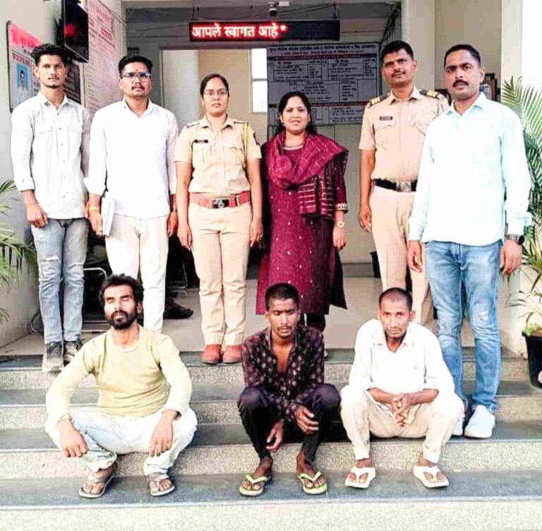 डांबून ठेवलेल्या तीन युवकांची वेठबिगारीच्या विळख्यातून सुटका