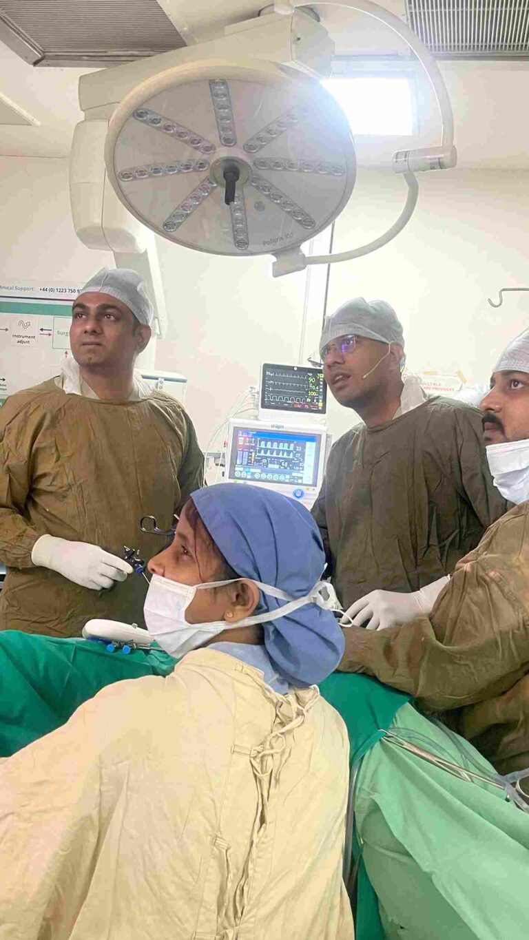 ईस्ट इंडिया फर्टिलिटी कॉन्व्हलेव २०२५ मध्ये  नगरमधील डॉ. हृषीकेश पंडित यांचा सहभाग