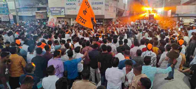 पोलिसांनी दिलेल्या मार्गावरूनच उत्साहात पार पडली श्रीरामनवमी मिरवणूक