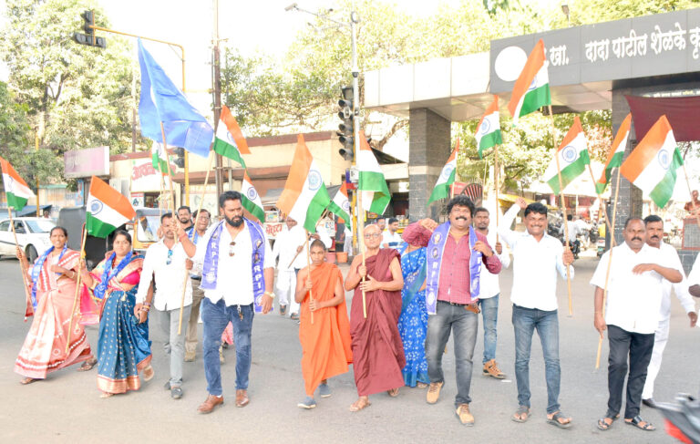नगर शहरात तिरंगा सन्मान यात्रा; भारतीय सेनेच्या शौर्याला सलाम