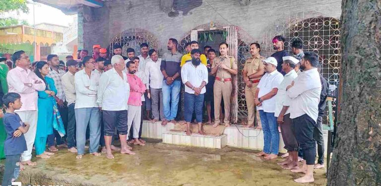 सारोळा कासार मधील हनुमान मंदिरात अज्ञातांकडून विटंबन
