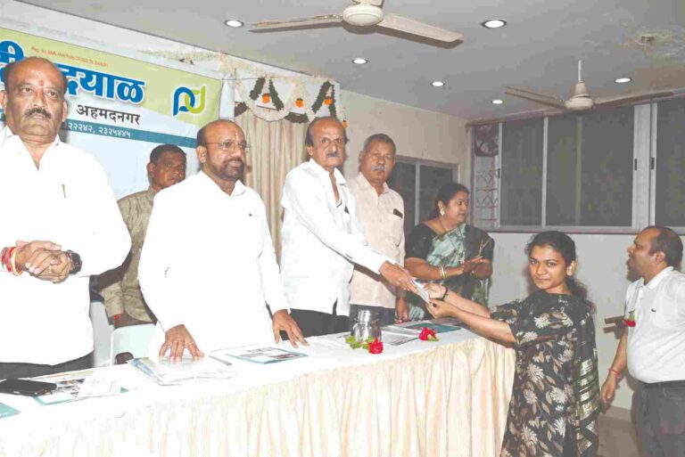 पंडित दीनदयाळ व्याख्यानमालेच्या निबंध  स्पर्धेचे पारितोषिक वितरण समारंभ उत्साहात